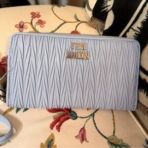 NWT Steve Madden Powder Blue Pleated Zip Wallet